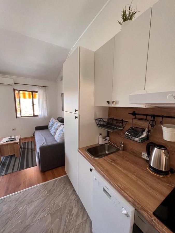 Apartments Valentinovo Klenovica Bagian luar foto
