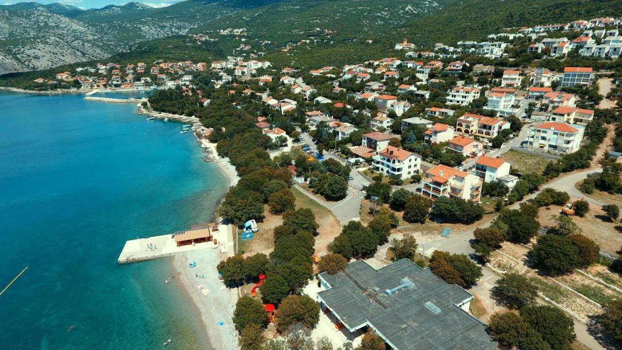 Apartments Valentinovo Klenovica Bagian luar foto